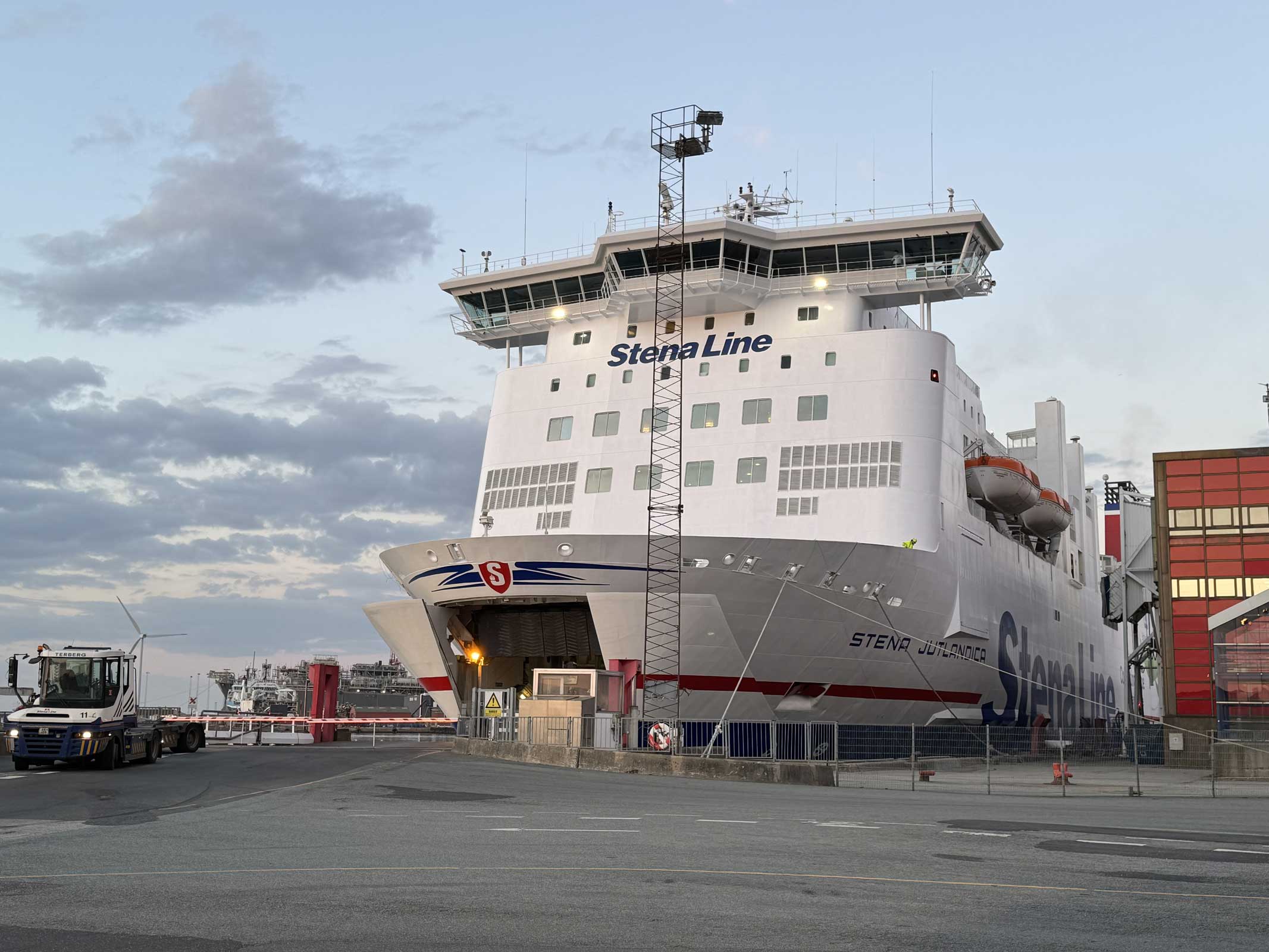 Stena Line Fähre im Hafen von Göteborg – Verbindung von Frederikshavn nach Schweden