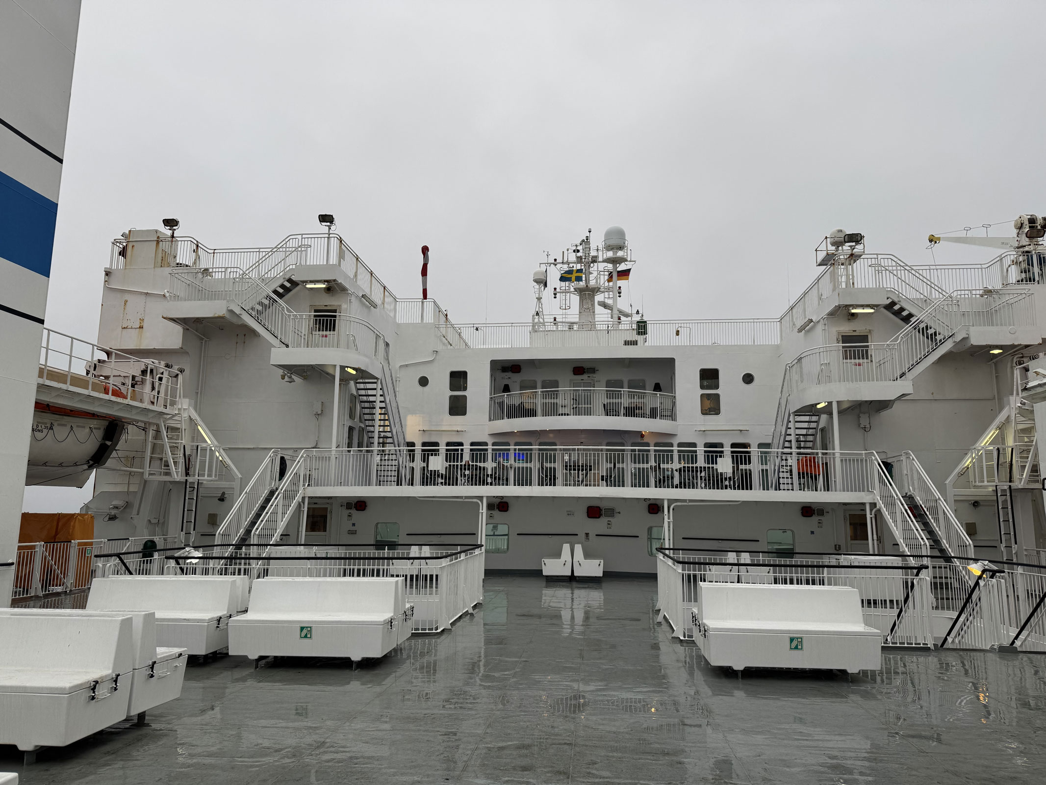 Finnlines Fähre im Hafen von Travemünde auf dem Weg nach Malmö